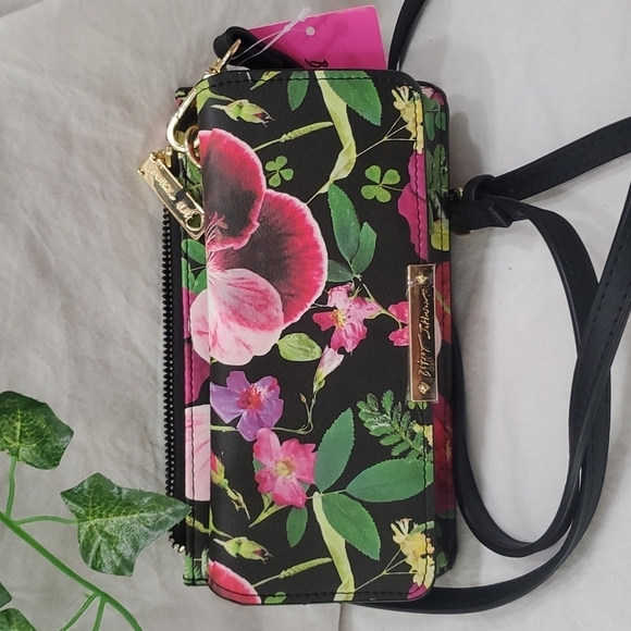 🎄NWT BETSEY JOHNSON PHONE HOLDER🎄 - Picture 11 of 11